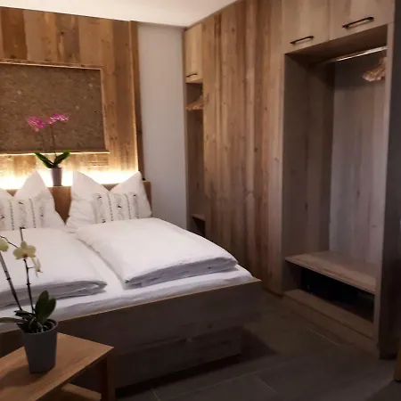 Alp-in Apartment *